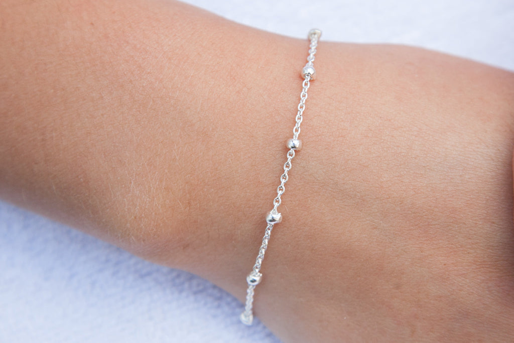 Ankerarmband mit Kugeln aus Silber | Shop Nory