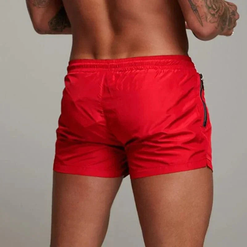 Kurze Badeshorts für Männer mit Tasche