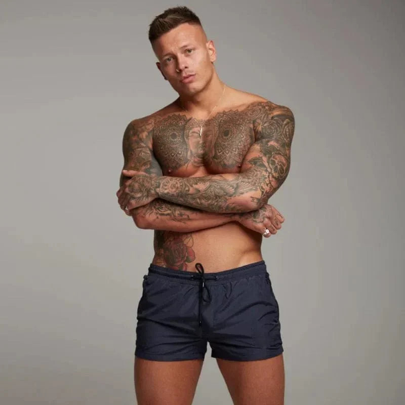 Kurze Badeshorts für Männer mit Tasche