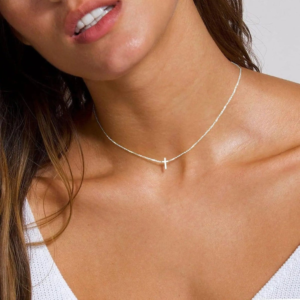Zarte Kreuz Halsketten | Shop Nory