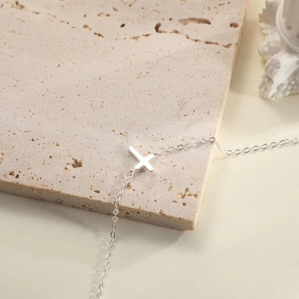 Zarte Kreuz Halsketten | Shop Nory