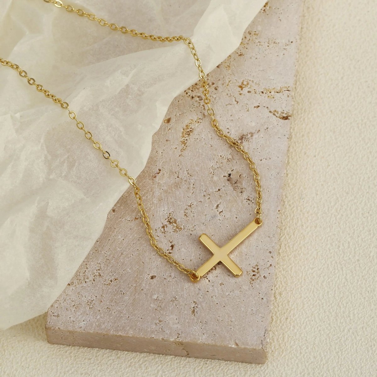 Zarte Kreuz Halsketten | Shop Nory