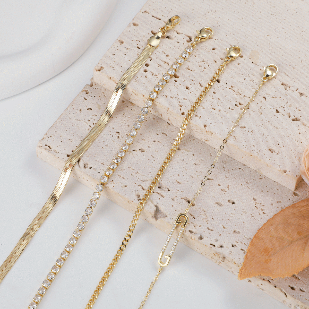 Zierliche CZ Gold Armbänder | Shop Nory