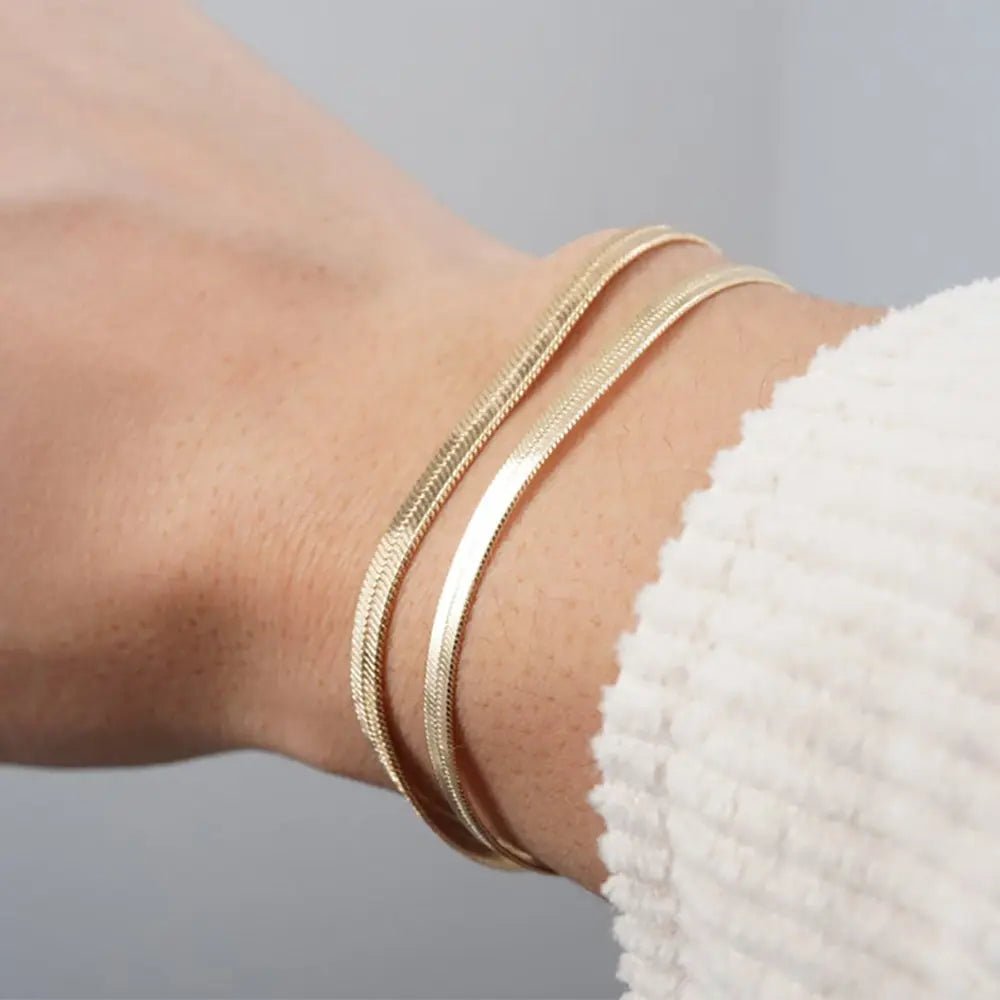 Zarte Goldarmbänder | Shop Nory