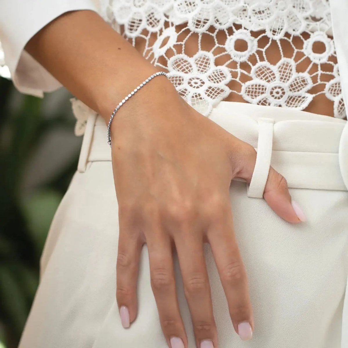 Zarte Goldpunkt-Armbänder | Shop Nory