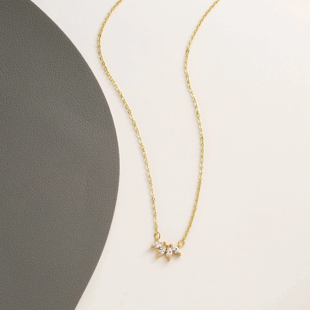 Diamant Blatt Blumen Halsketten | Shop Nory
