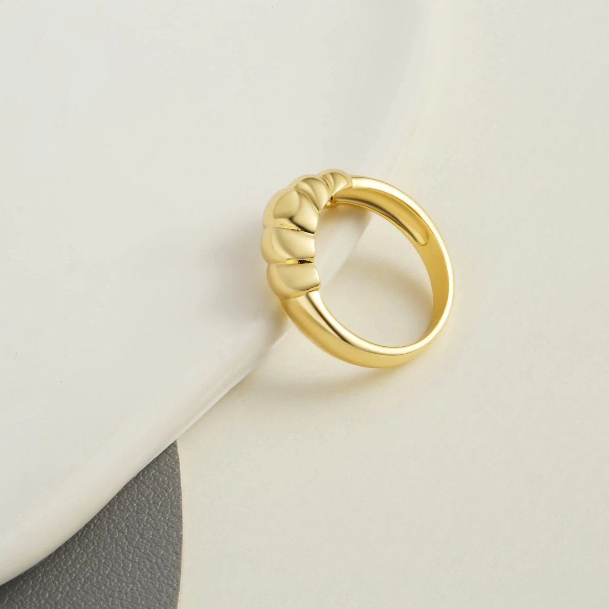 Gold Croissant-Dome-Ringe Größe 6 bis 9 | Shop Nory