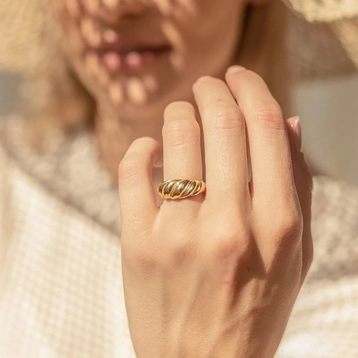 Gold Croissant-Dome-Ringe Größe 6 bis 9 | Shop Nory