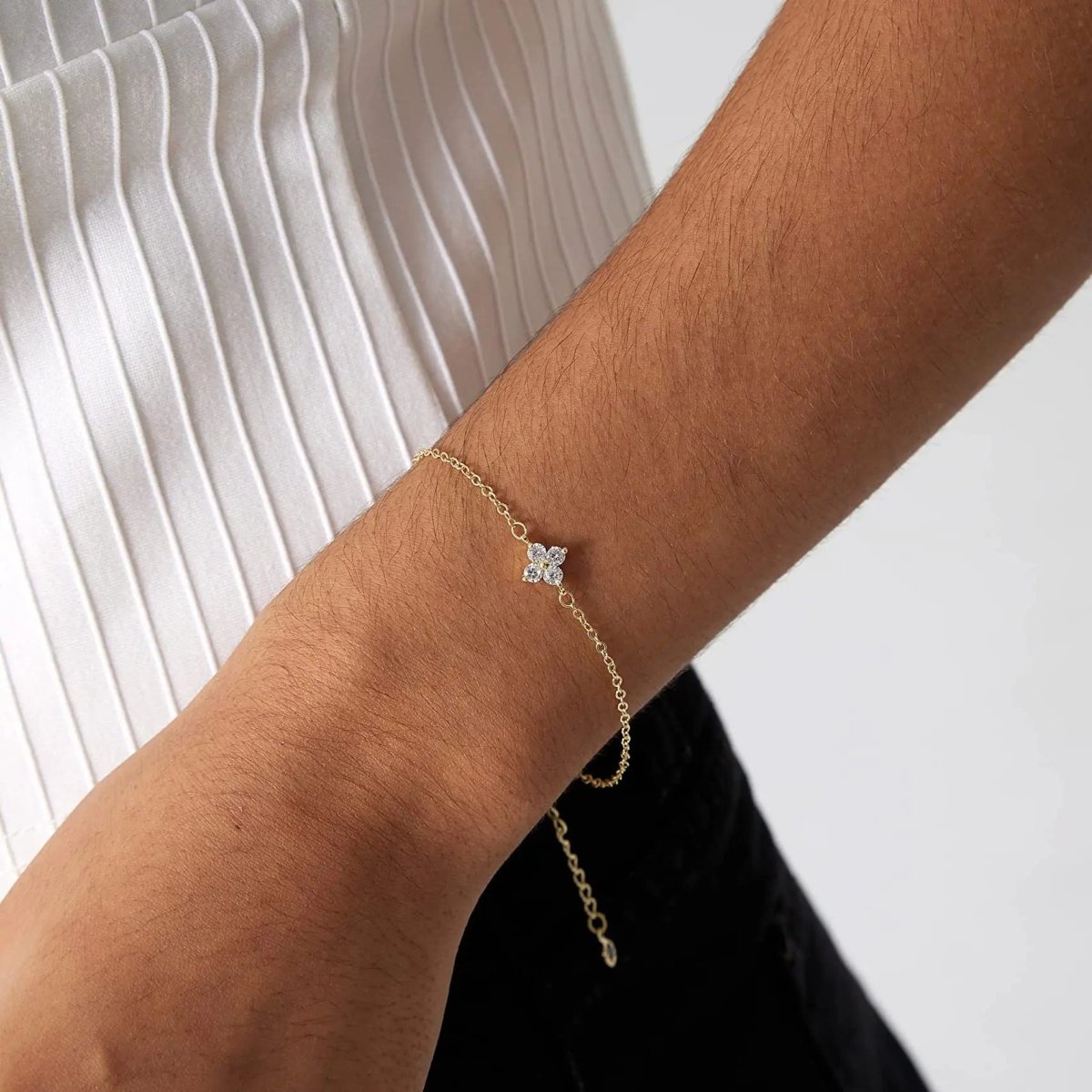 Gold CZ Blumen Armbänder | Shop Nory