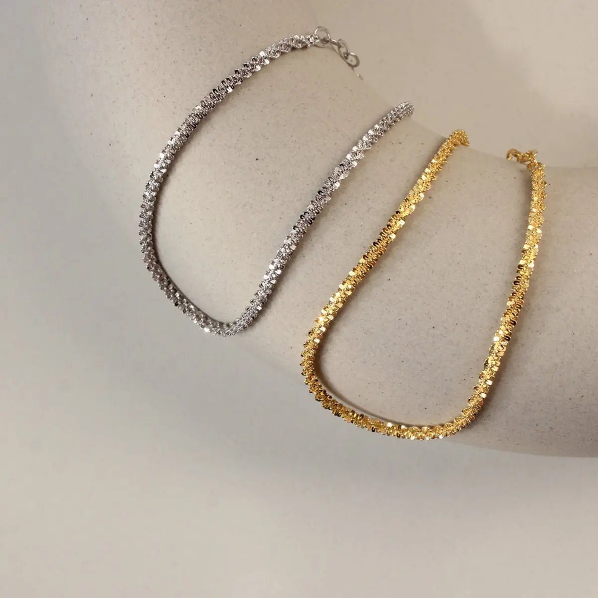 Gold Glänzende Armbänder | Shop Nory