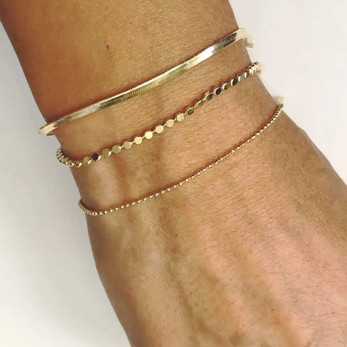 Geschichtete vergoldete Punktarmbänder | Shop Nory