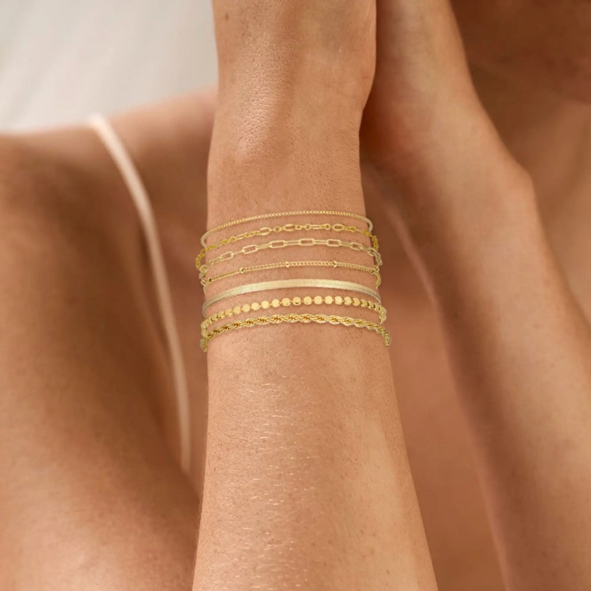 Gestapelte Gold/Silber Armbänder | Shop Nory