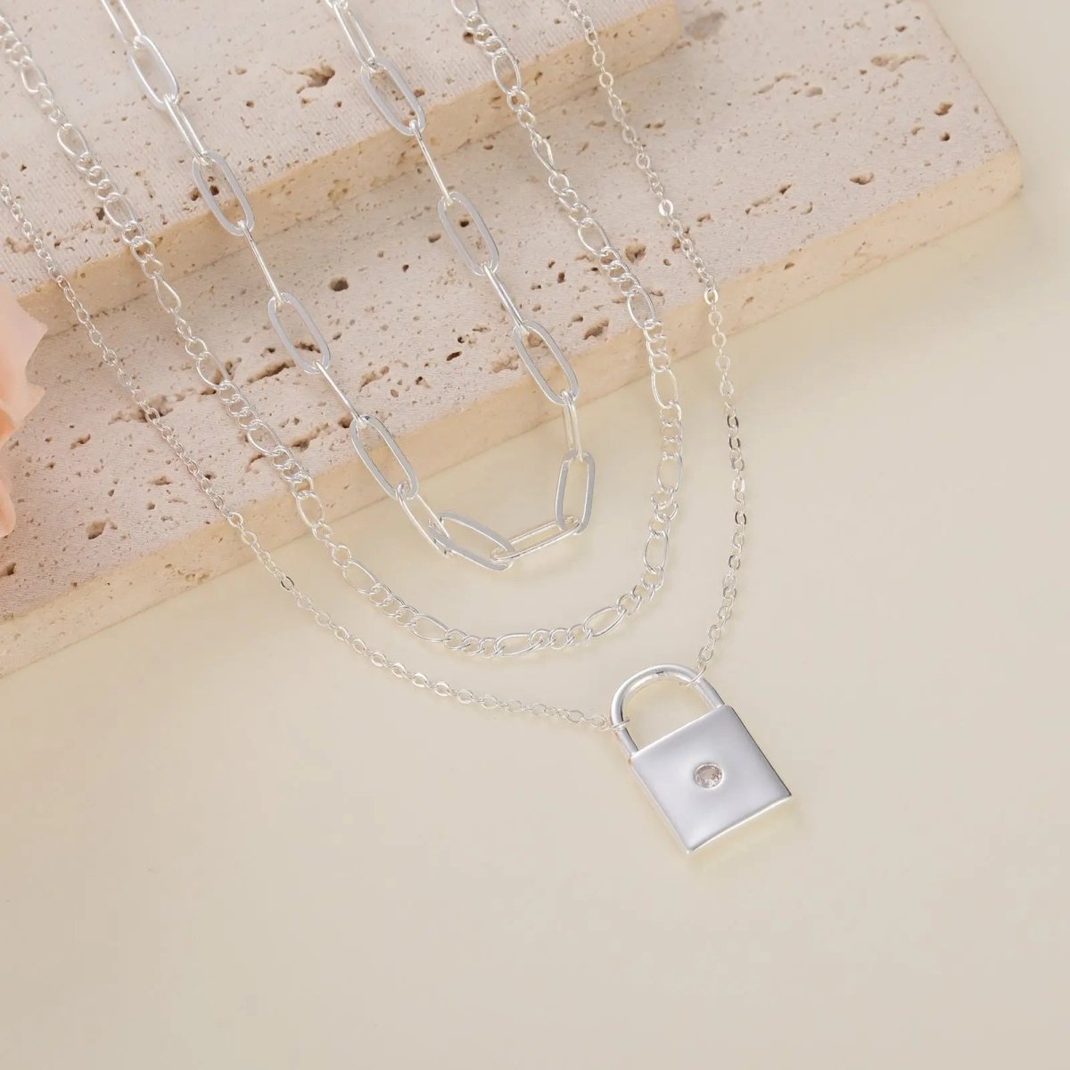 Silber Geschichtete Schloss Halsketten | Shop Nory