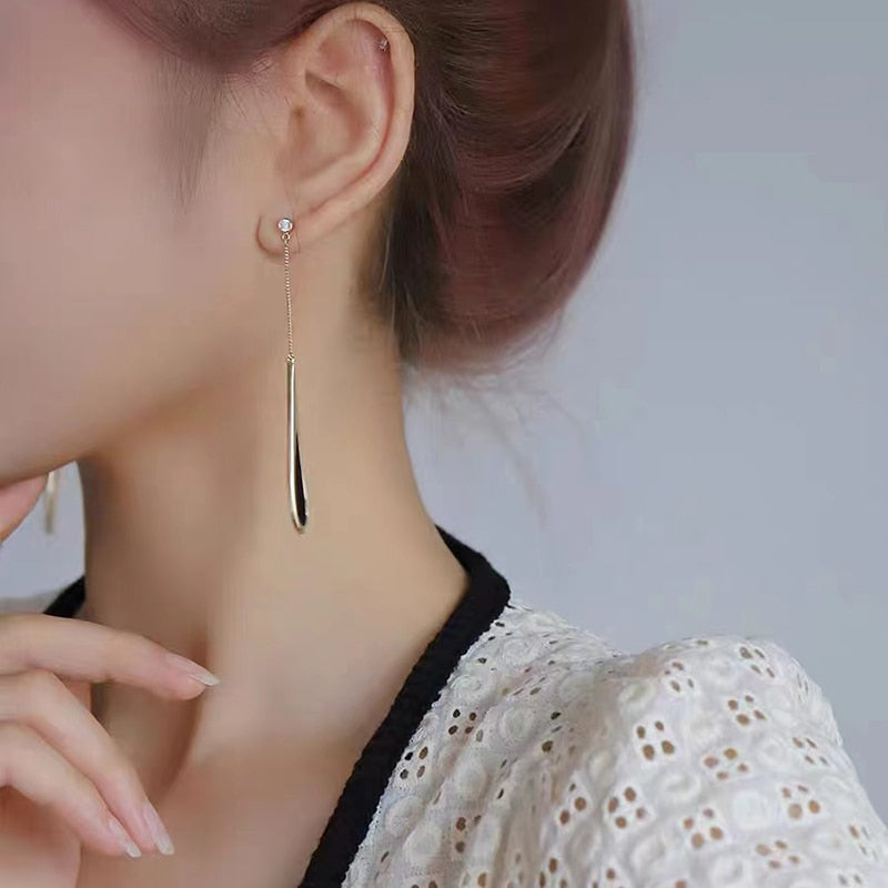 Lange Quaste | Lange Ohrringe mit schwarzer Quaste für Frauen | Shop Nory