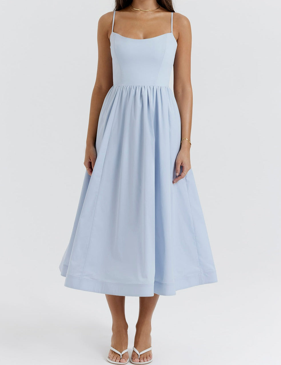 Elegantes Midikleid Look