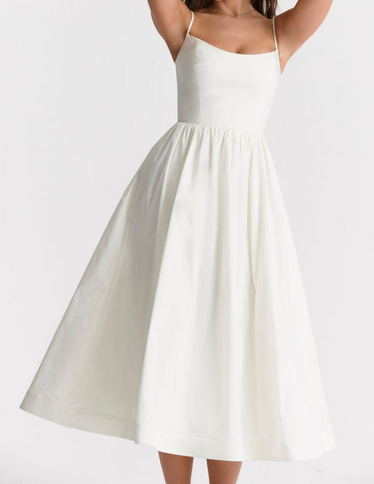 Elegantes Midikleid Look