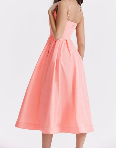 Elegantes Midikleid Look