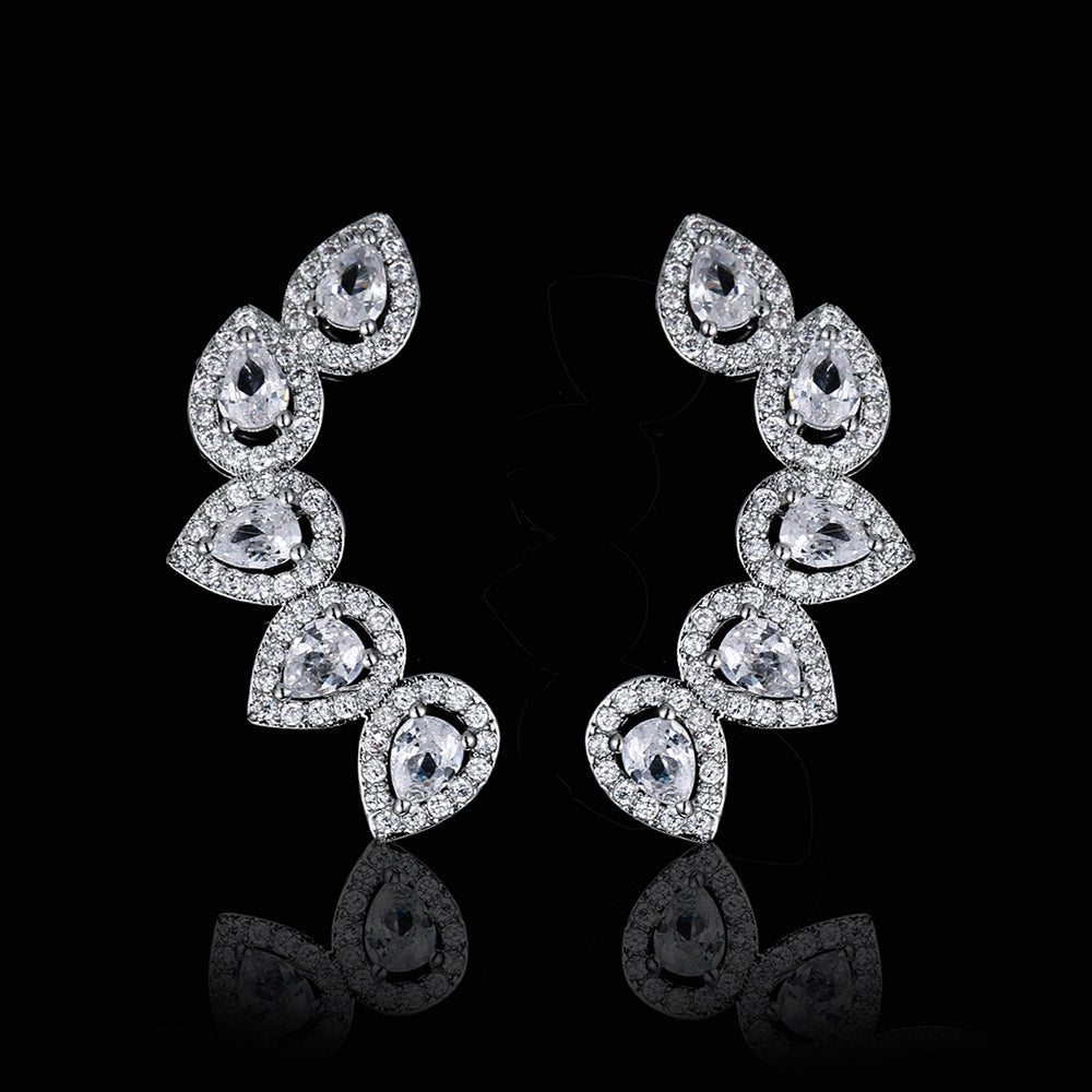 Luxuriöse Birnenförmige Zirkonia Cuff Stud Ohrringe | Shop Nory