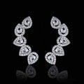 Luxuriöse Birnenförmige Zirkonia Cuff Stud Ohrringe | Shop Nory