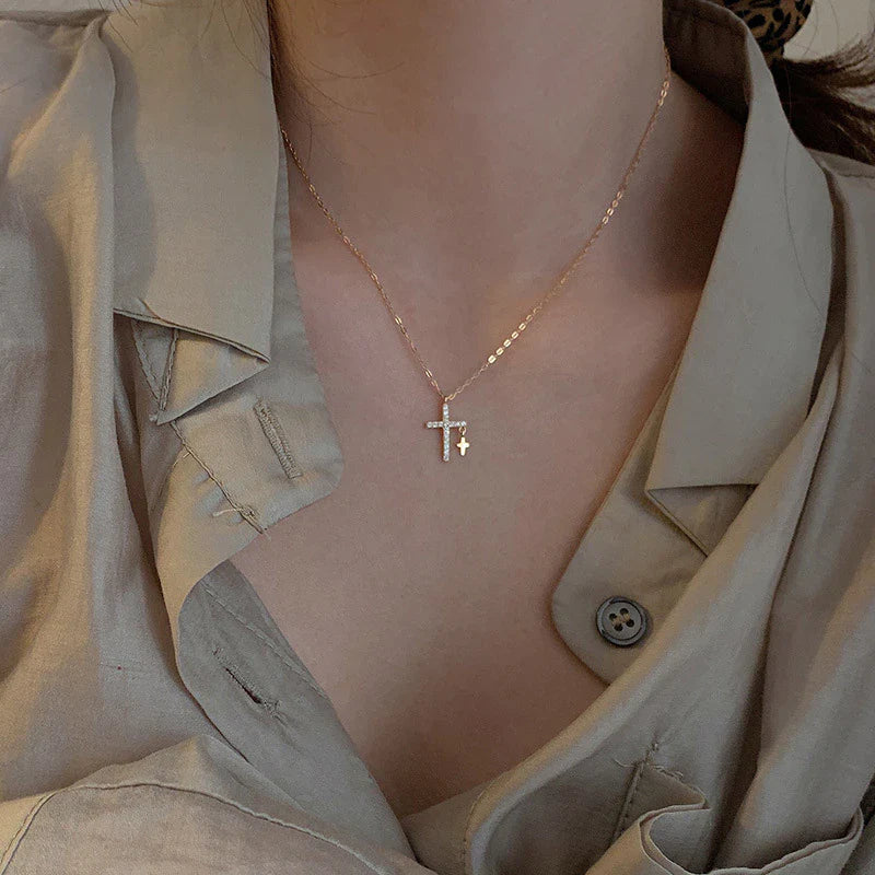 Luxuriöse Zirkon Kreuz Anhänger Halskette | Shop Nory