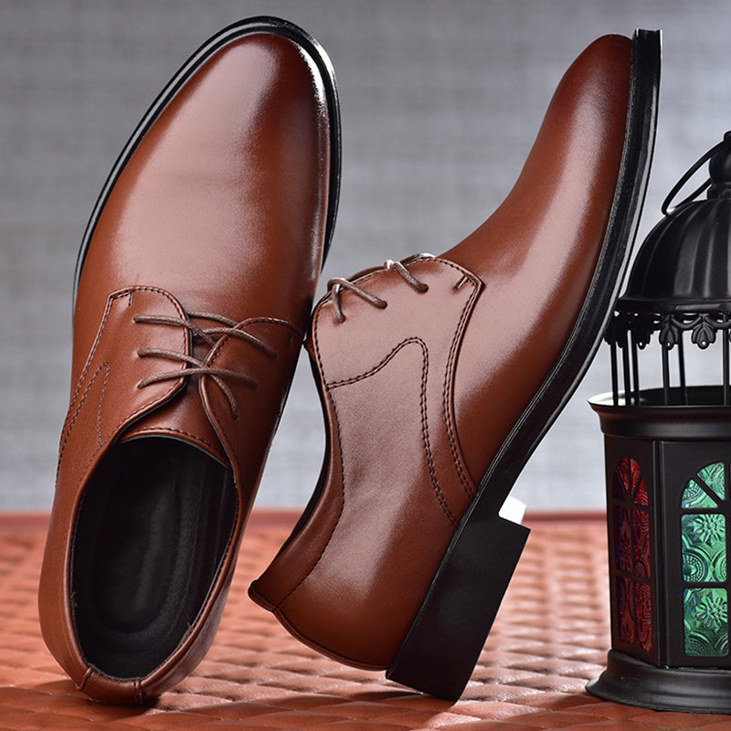 Elegante Schuhe mit Schnürsenkeln