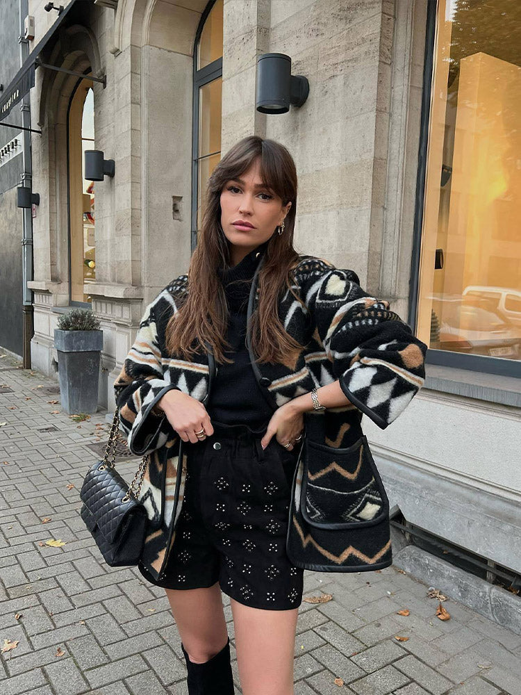 Modische Herbstjacke
