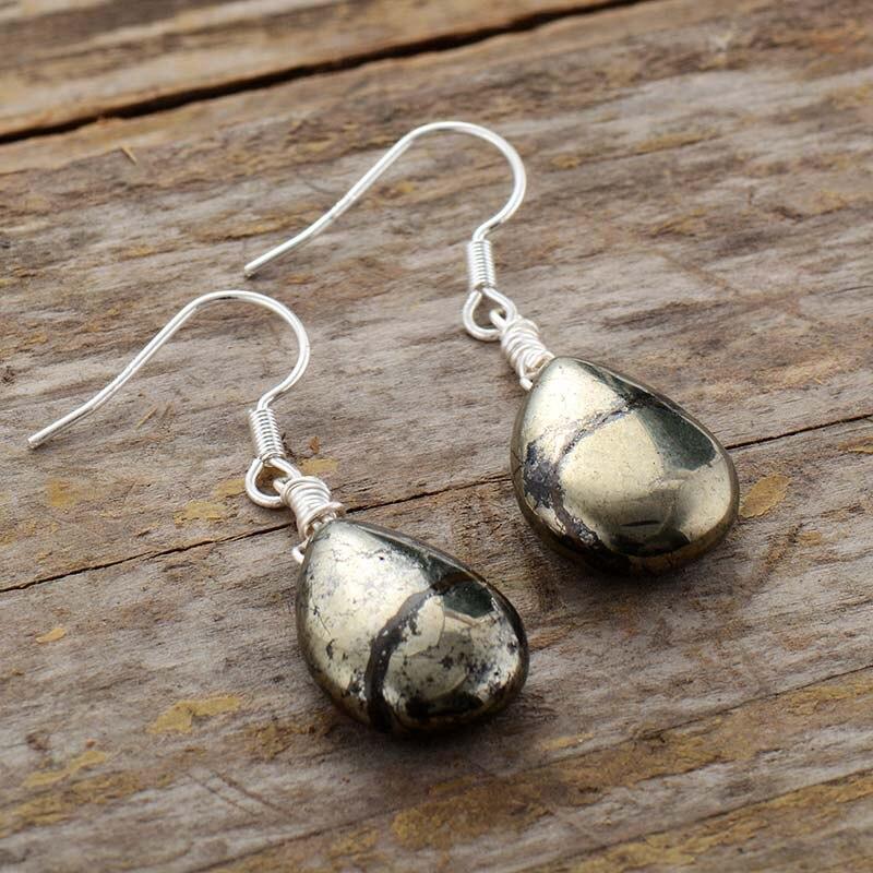 Reflektierende Pyrit Tropfenohrringe - Elara | Shop Nory