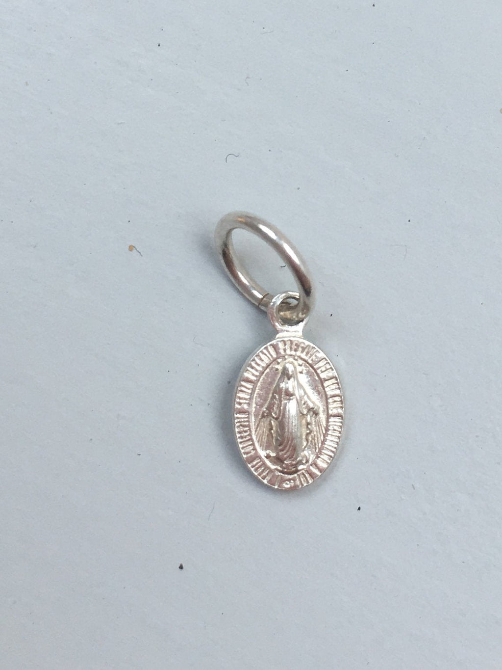Kette mit Madonna-Anhänger aus Silber, Kette mit Anhänger Jungfrau Maria | Shop Nory