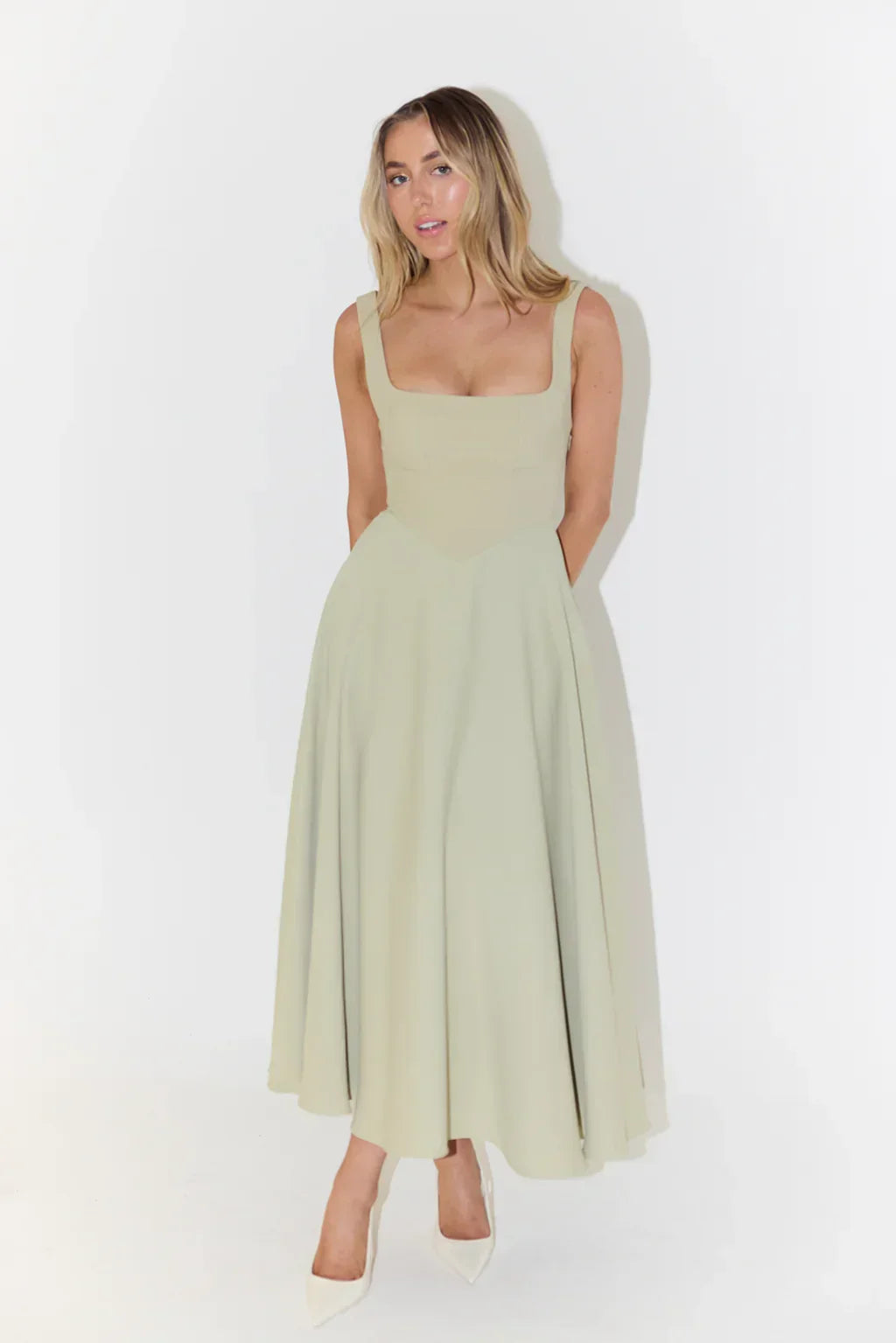 Midi-Kleid mit Hoher Taille und Quadrat-Ausschnitt