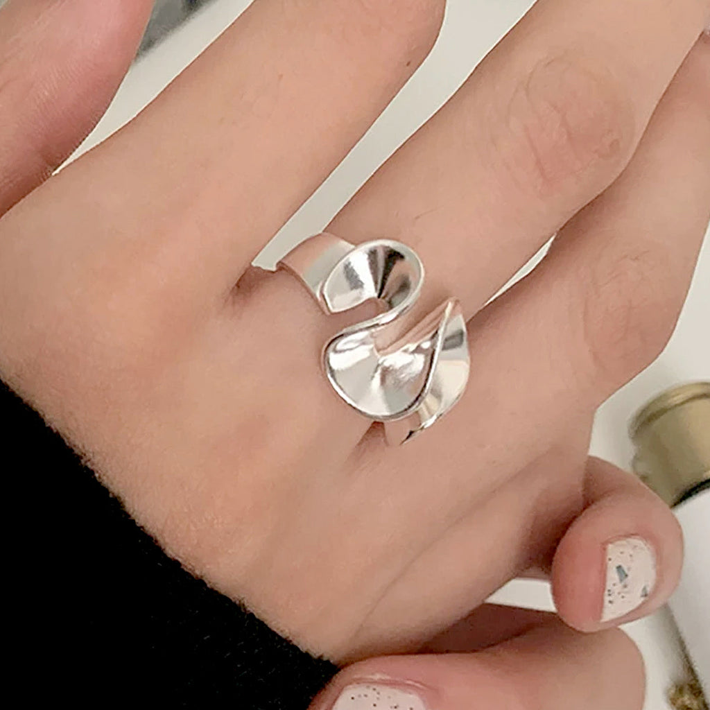 Matte Wave Curve Komfort Fit Verstellbarer Ring | Shop Nory
