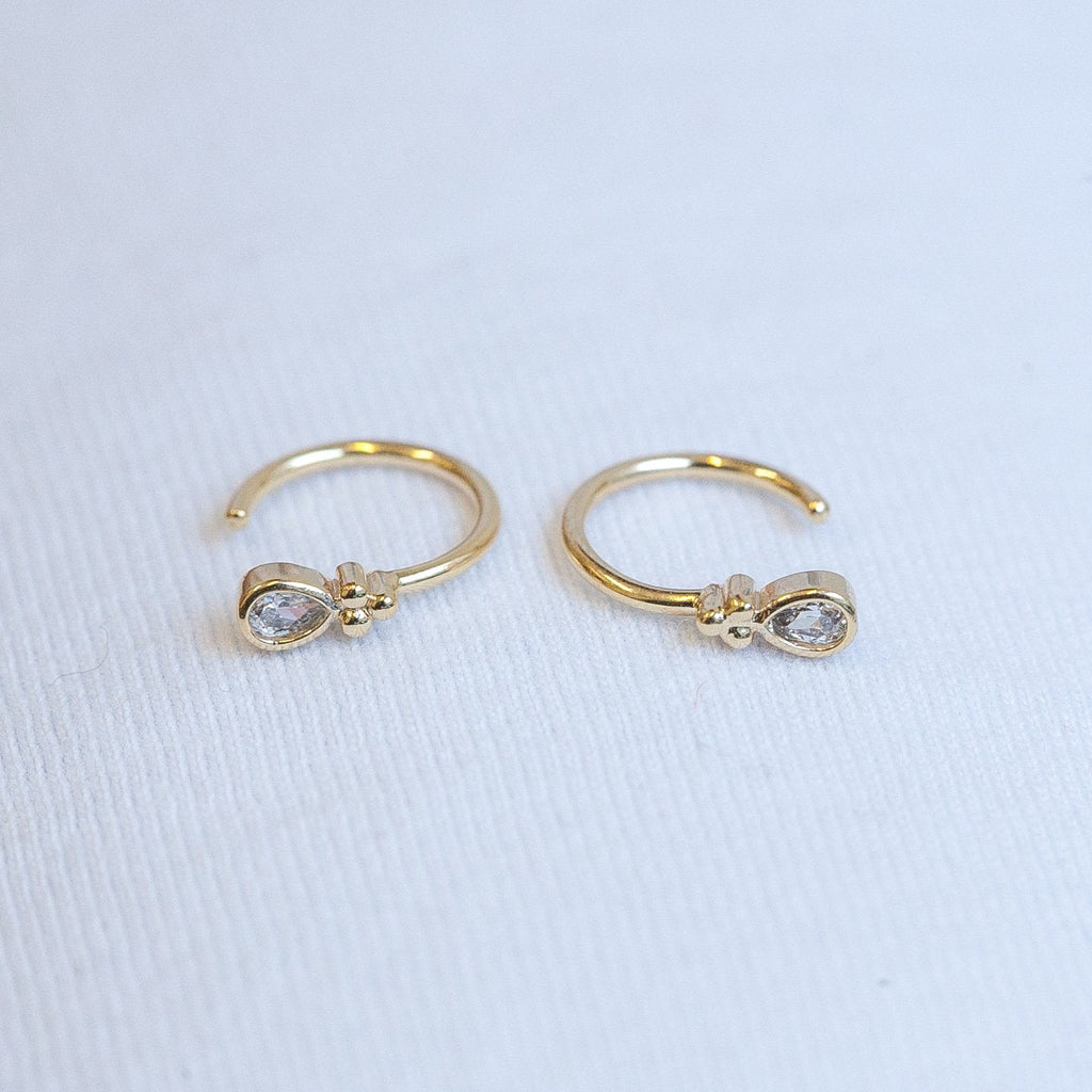 Süße Mini-Creolen mit Zirkonia - 16K vergoldet | Shop Nory