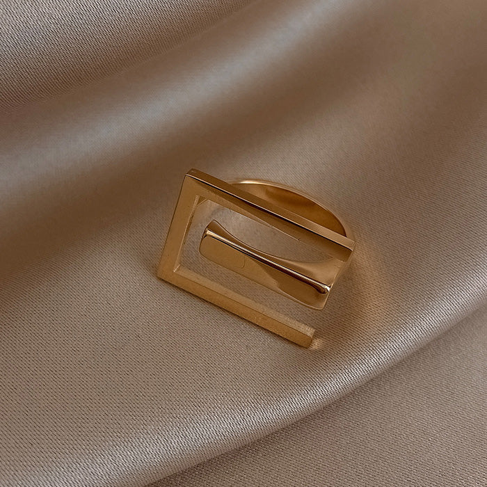 Minimalistischer Stil Quadrat Rund Hohlring | Shop Nory