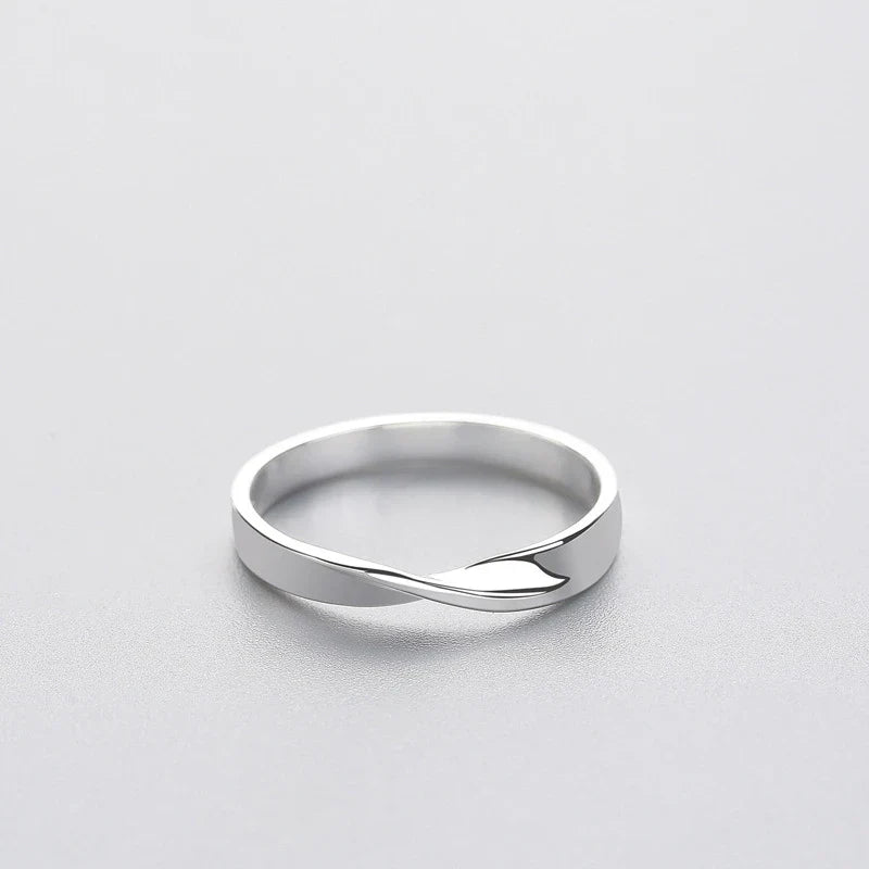 925 Sterlingsilber Minimalistischer Verdrehter Ring | Shop Nory