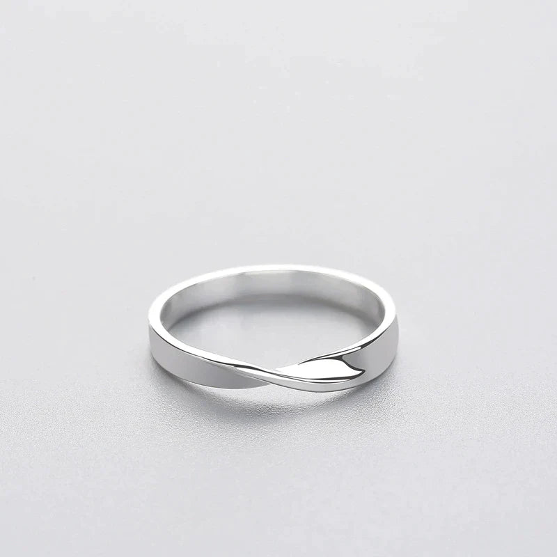 925 Sterlingsilber Minimalistischer Verdrehter Ring | Shop Nory