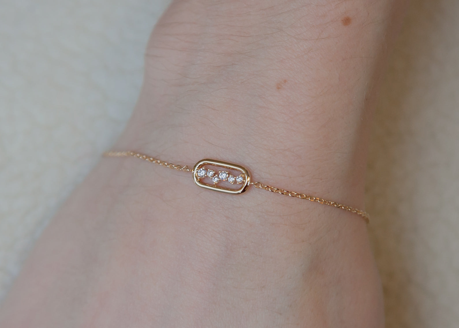 Modernes Armband mit Zirkonia - Vergoldet | Shop Nory