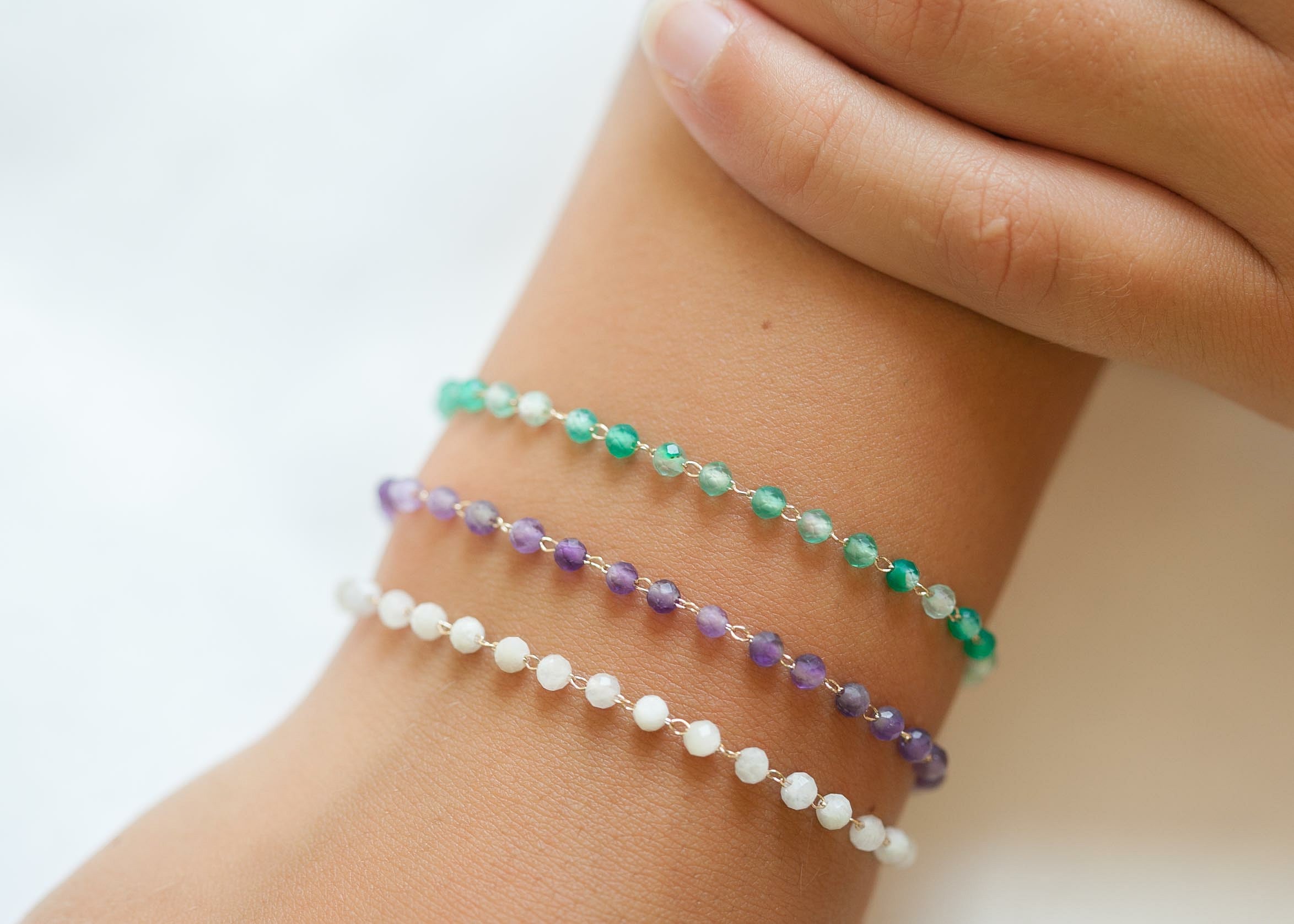 Schlichtes Armband mit Mondstein - 16K vergoldet | Shop Nory