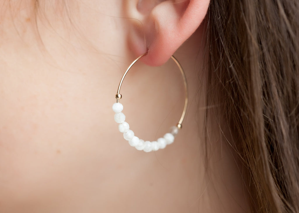 Creolen Ohrringe mit Edelsteinen Vergoldet, Edelstein Schmuck für Damen | Shop Nory