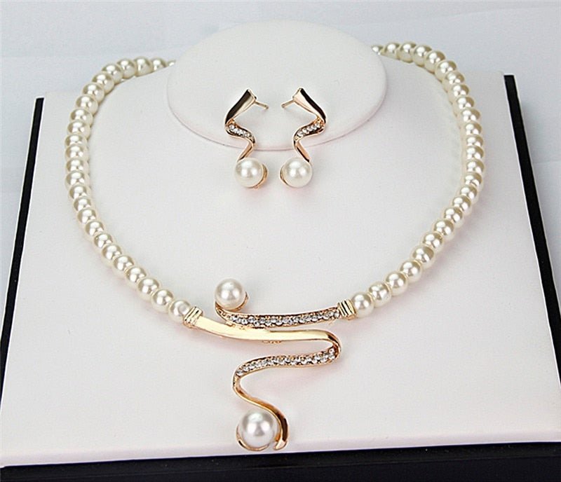 Shopnory | Perlenkette + Ohrringe Set