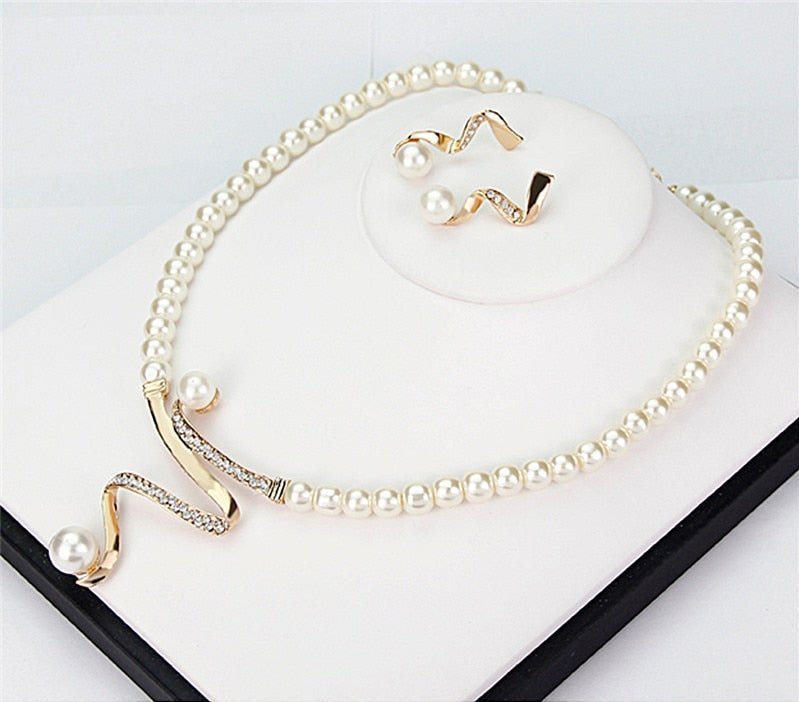 Shopnory | Perlenkette + Ohrringe Set
