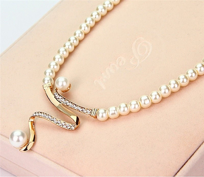 Shopnory | Perlenkette + Ohrringe Set