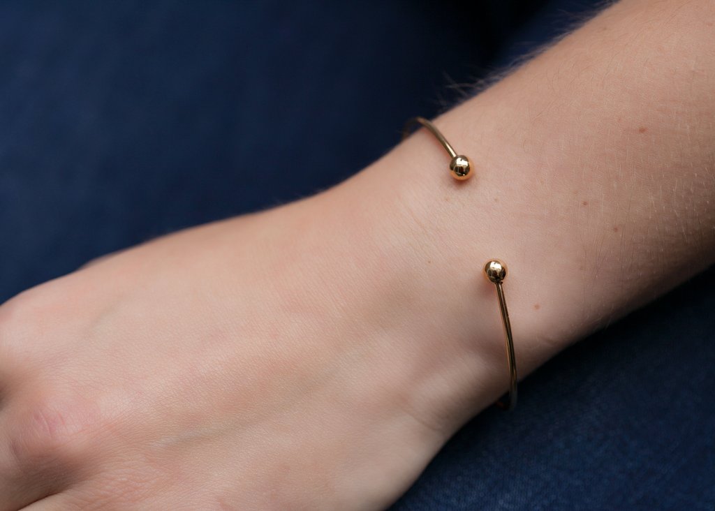 Offener Armreif | 16 Karat vergoldet | Shop Nory
