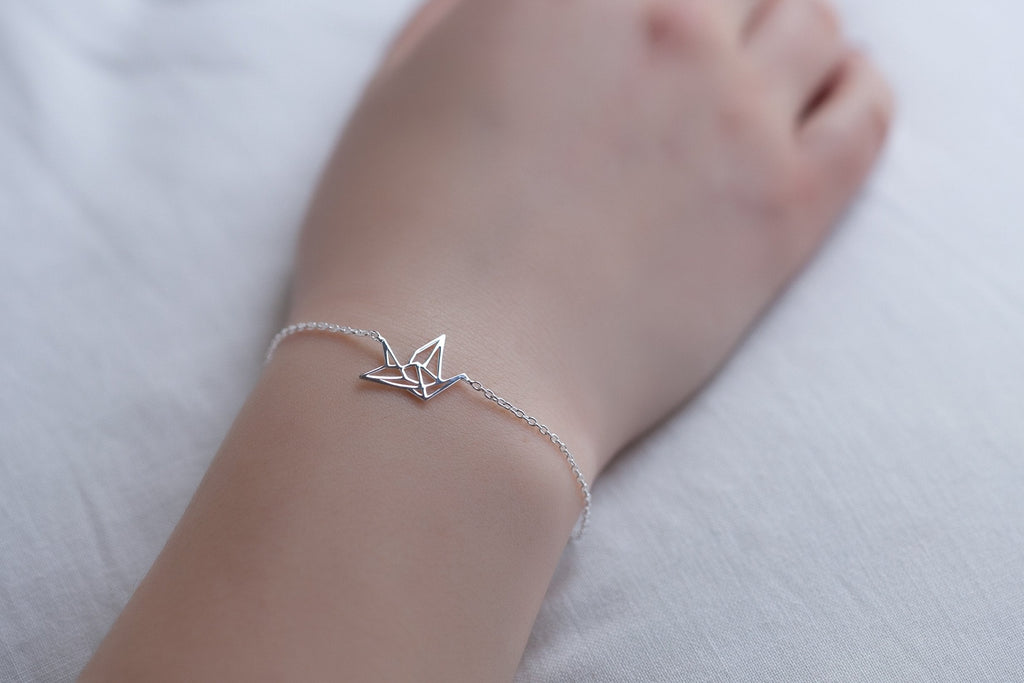 Armband mit Origami-Vogel aus 925er Silber – Eleganz mit symbolischer Bedeutung | Shop Nory