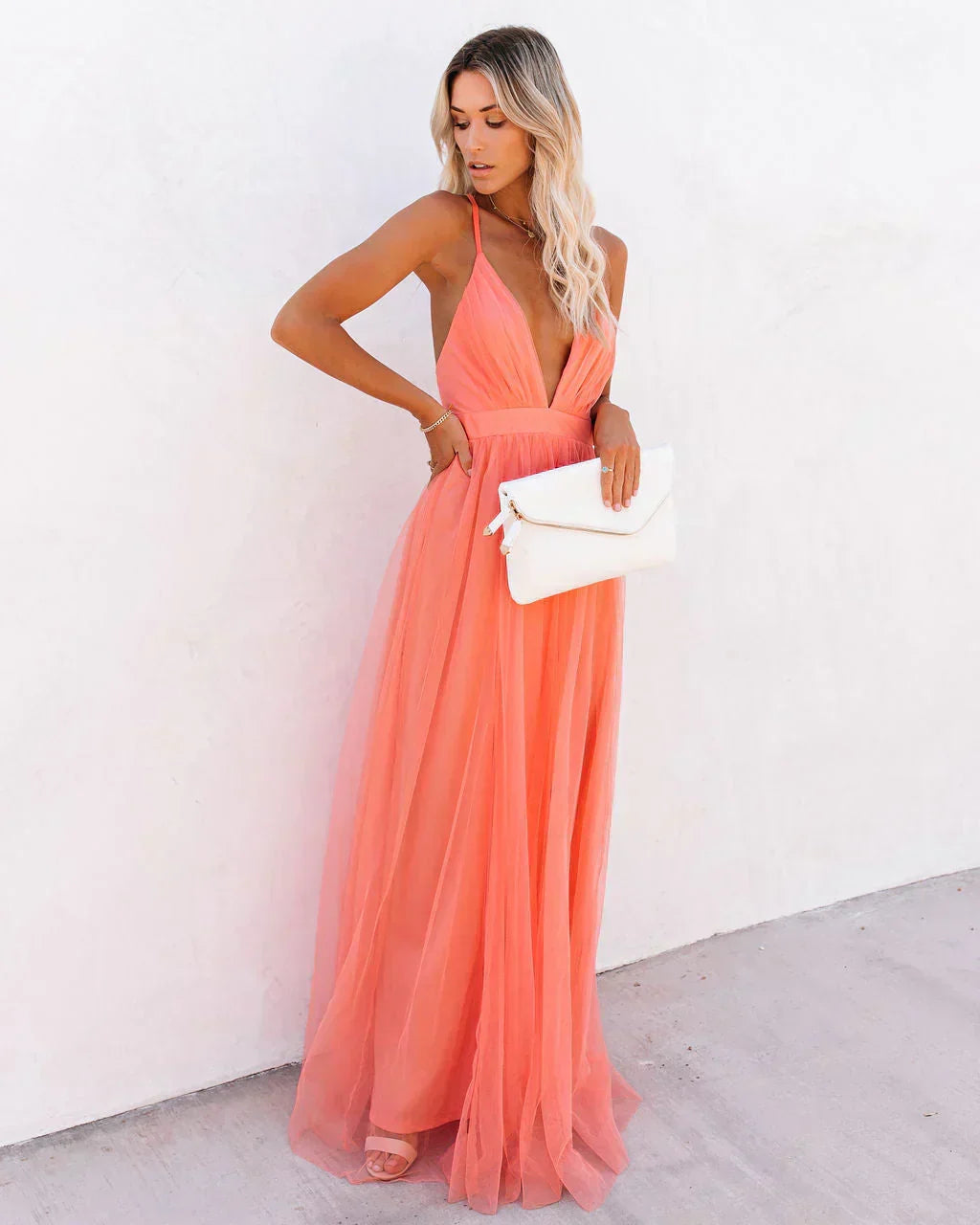 Elegantes orangefarbenes Kleid mit Trägern für Frauen