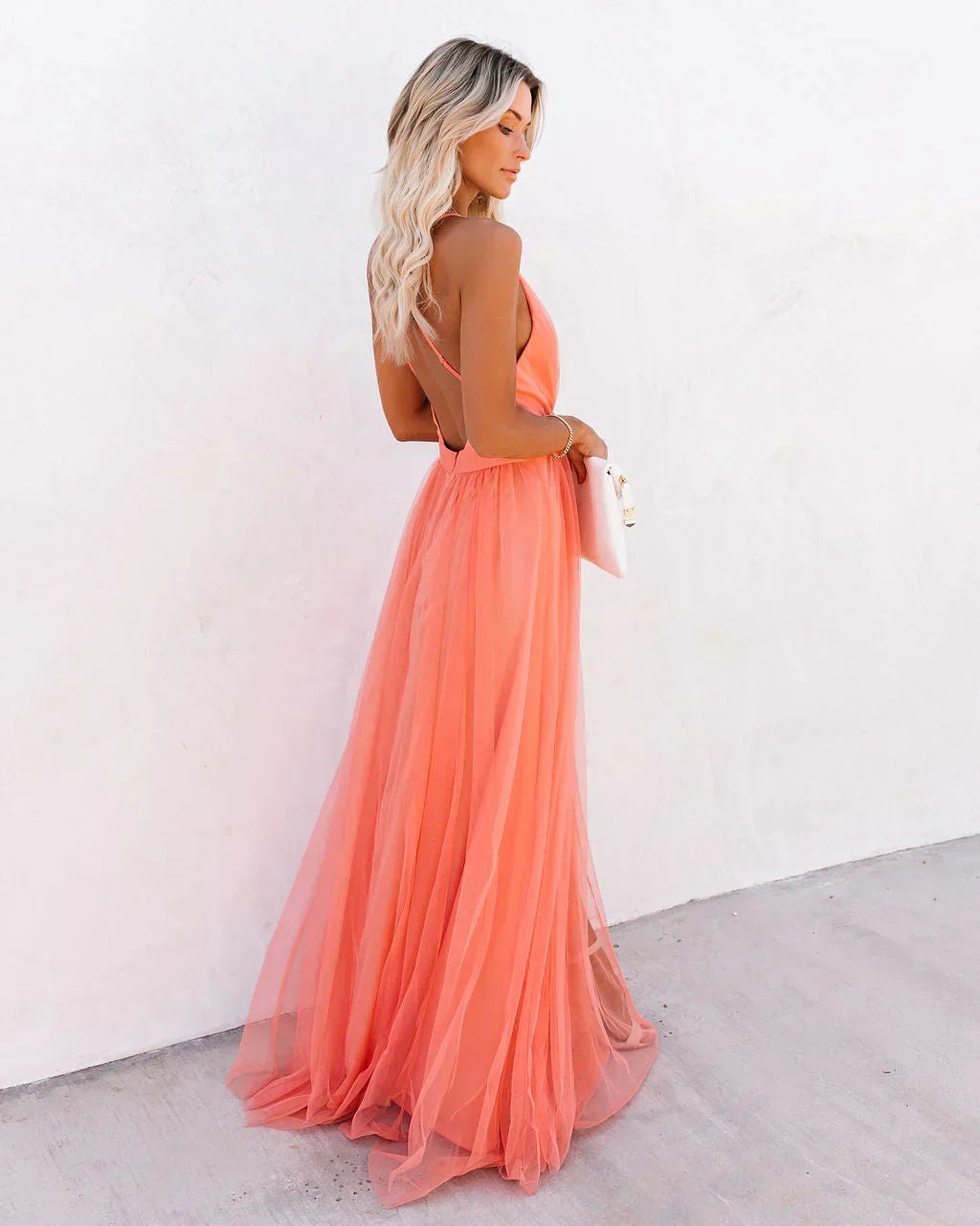 Elegantes orangefarbenes Kleid mit Trägern für Frauen