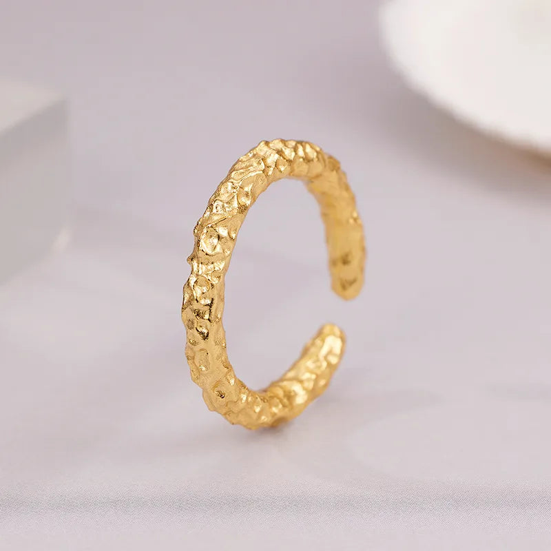 S925 Sterling Silberring Weiblich Öffnend Verstellbarer Ring Spezial-Interesse Design Hochwertige Lava-Textur Hand Schmuck | Shop Nory