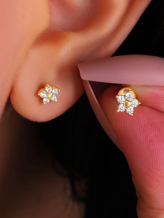 1 Paar 18K goldplattierte versilberte 925 Sterling Silber Zirkon 925 Sterling Silber Ohrringe Blumen Ohrstecker | Shop Nory