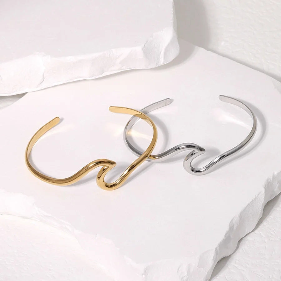 Armband "Finesse" Bangle in Edelstahl - 18k vergoldet | Shop Nory