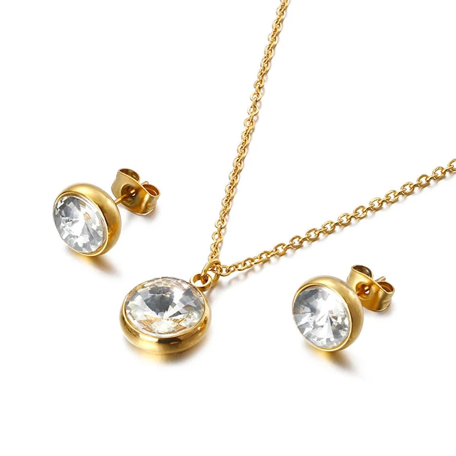 Set "Sofia" Ohrstecker, Halskette mit Zirkoniasteinen - 18k vergoldet | Shop Nory