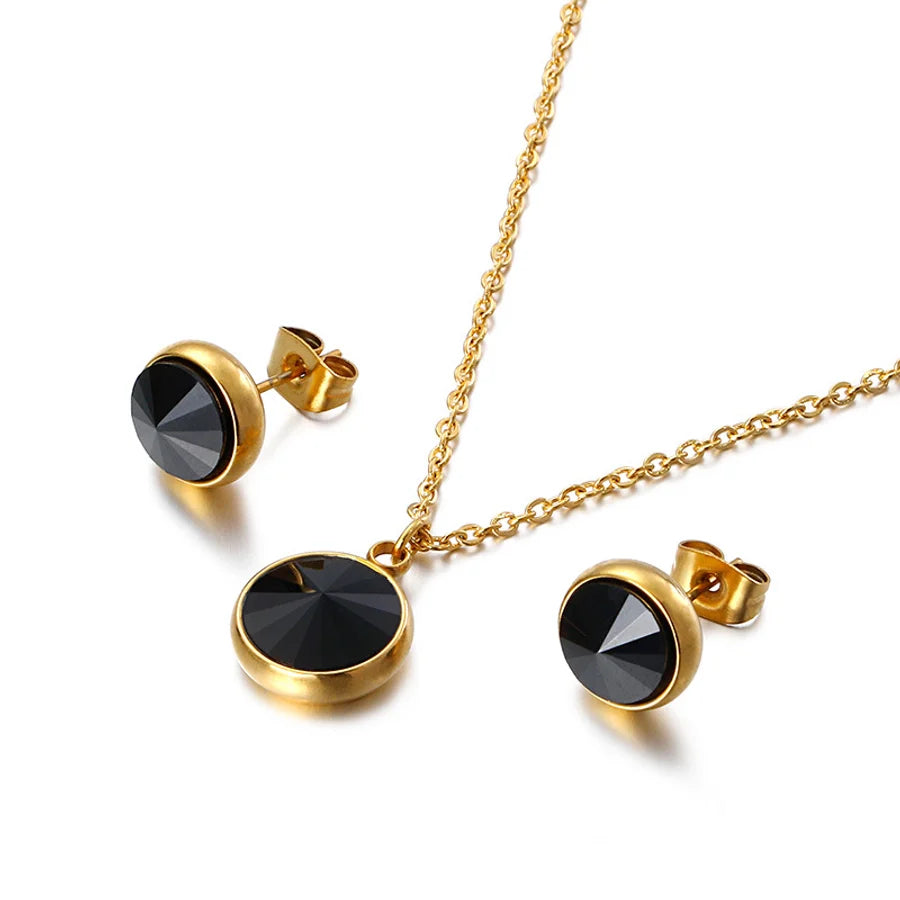Set "Sofia" Ohrstecker, Halskette mit Zirkoniasteinen - 18k vergoldet | Shop Nory