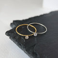 Ring "Audrey" mit Stein zeitlos, elegant - 18k vergoldet | Shop Nory